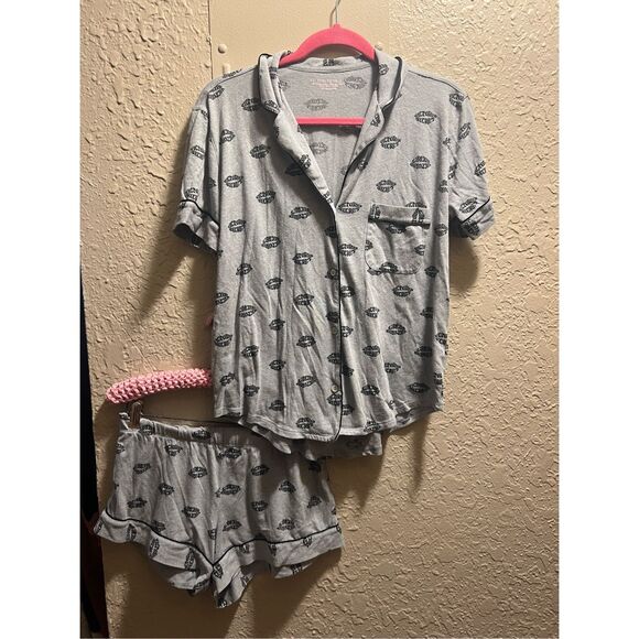 Victoria’s Secret Grey Button Up Sleep Shirt And Shorts Set Woman’s Size Small P - Picture 1 of 9